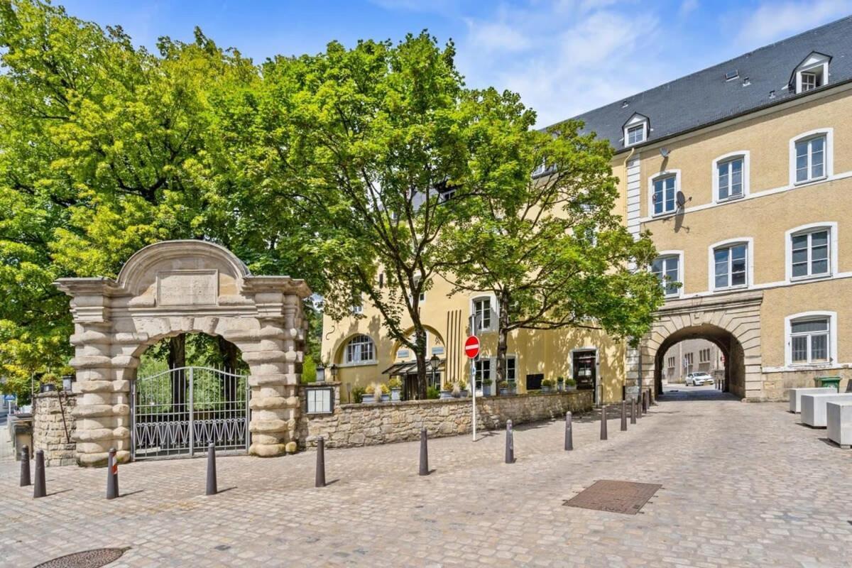 Luxurious 2Br Apt With Balcony In Luxembourg Appartement Buitenkant foto