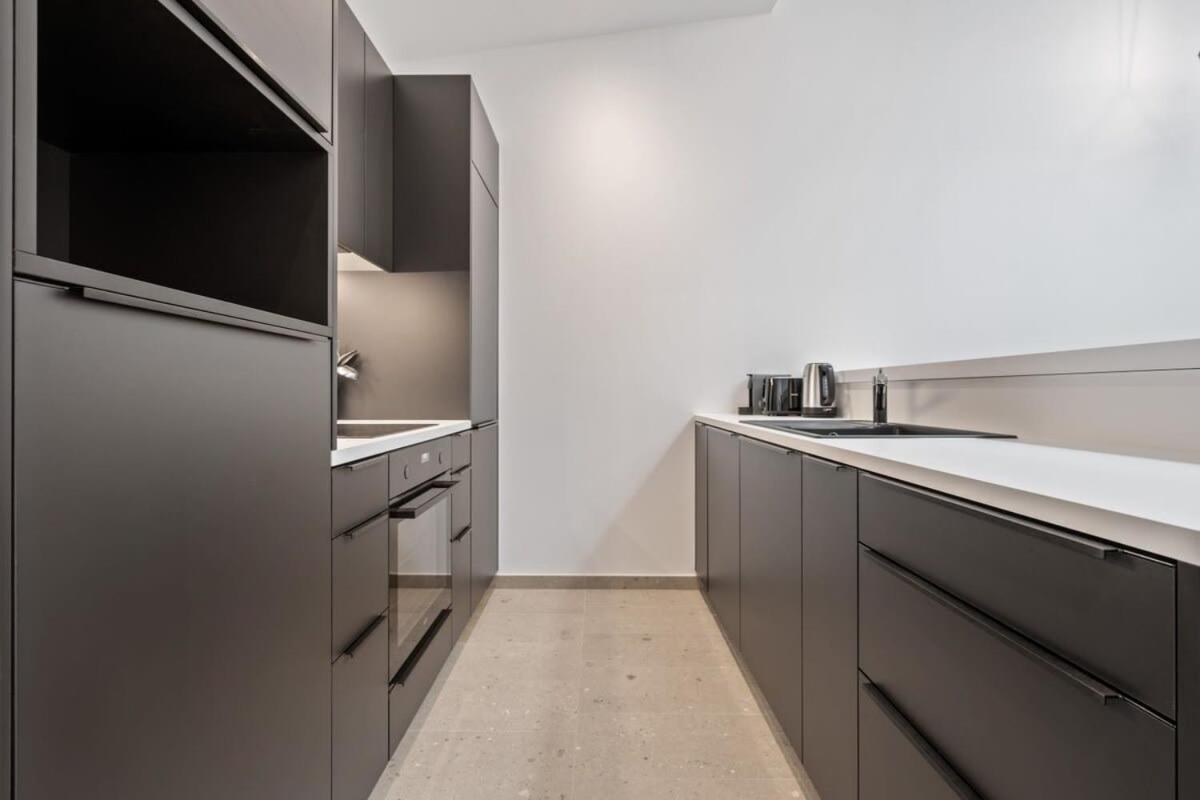 Luxurious 2Br Apt With Balcony In Luxembourg Appartement Buitenkant foto